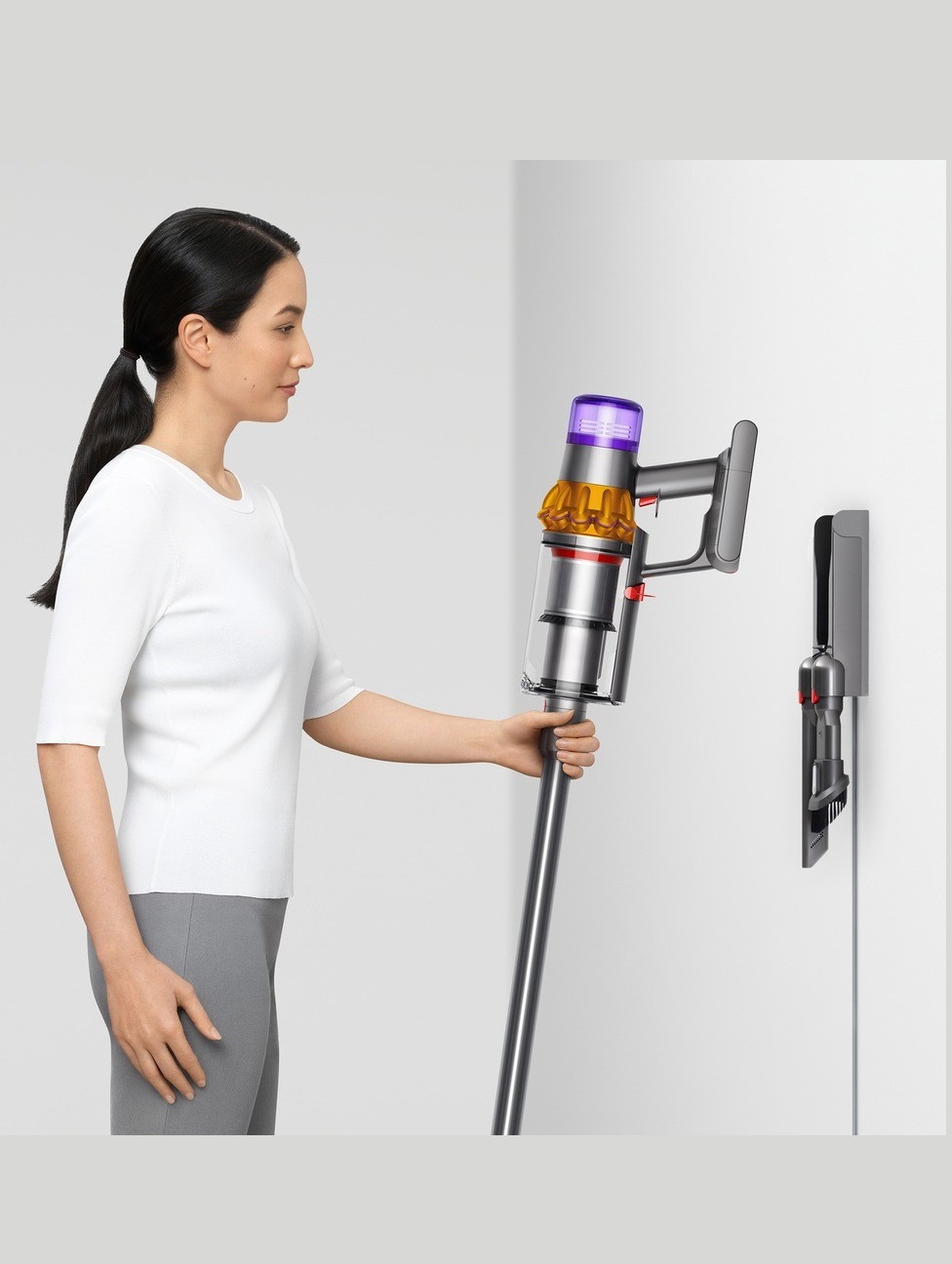 Пылесос Dyson V15 Detect Absolute 2023 (446986-01): Длительная автономность – ваш ресурс